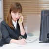 電話する様子